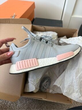 Adidas NMD_R1 W Grey with Pink